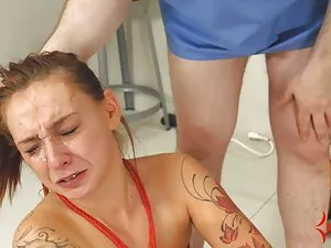 Jeune mec baisé troi ...