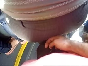 Fille dans un léopar ...