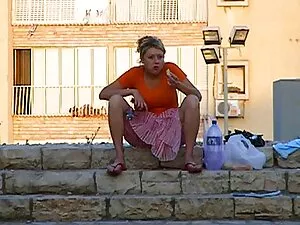 Une beauté blonde pr ...