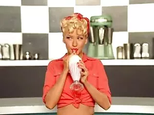 La lesbienne Dana fa ...