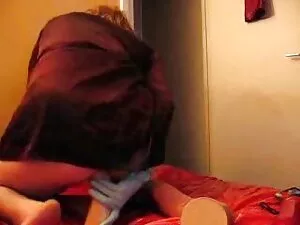 Fille avec un bâton  ...