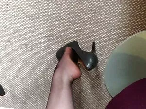 Brunette Lulu plaît  ...